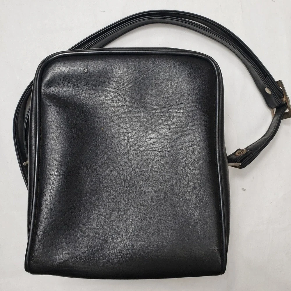 Vintage Camera Shoulder Bag W Adjustable Strap Badge Zipper Closure Size Large